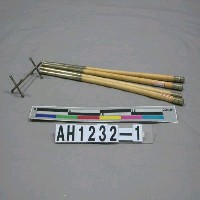 藏品(東宮殿下行啓紀念物鑲銀牙骨筷)的圖片